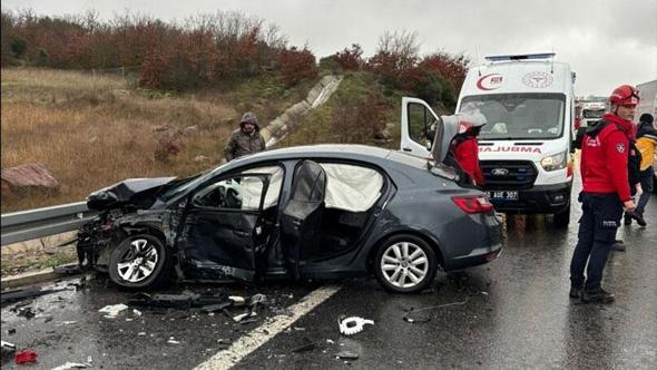Balıkesir'de zincirleme kaza; 1 ölü 10 yaralı