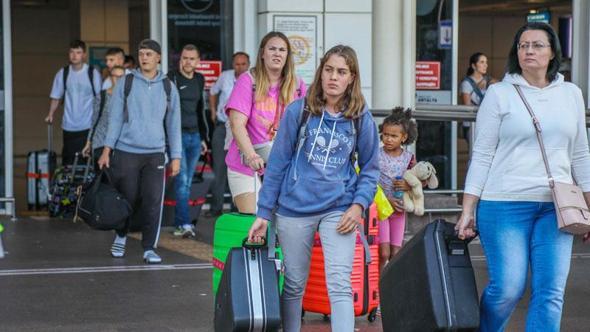 İngiliz ve Polonyalı turist Antalya'yı sevdi