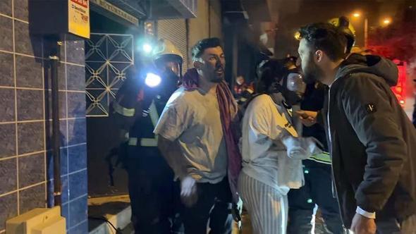 Depoda çıkan yangın apartmana sıçradı: 2 kişi dumandan etkilendi