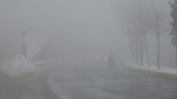 Mardin’de kar yağışı ve sis; görüş mesafesi 10 metreye kadar düştü