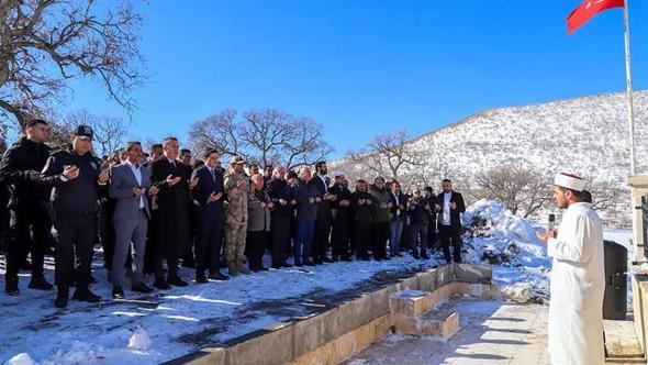 Mardin’de 32 yıl önce PKK’nın katlettiği 21 kişi anıldı