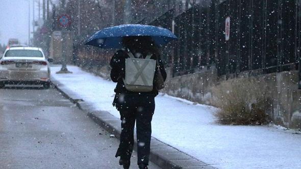 Ankara’da kar yağışı etkili oldu