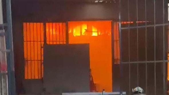 Manisa’da marangoz atölyesinde yangın