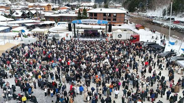 Uzungöl'de horonlu kış festivali coşkusu