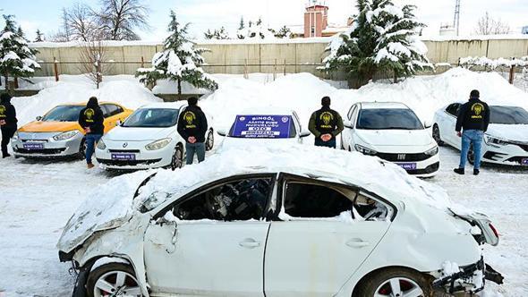 Hasarlı araçlarla 'change' yapan şebekeye operasyon: 4 tutuklama