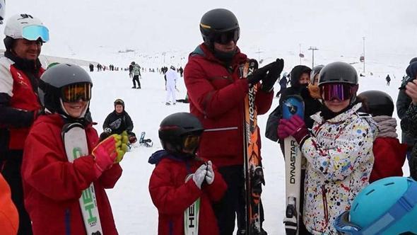 Şehit çocukları, Erciyes’te kayak yaptı