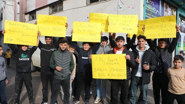 ‘Başlık parası’ istenen gençlerin eylemi, ‘Kibar Feyzo’ filmini hatırlattı