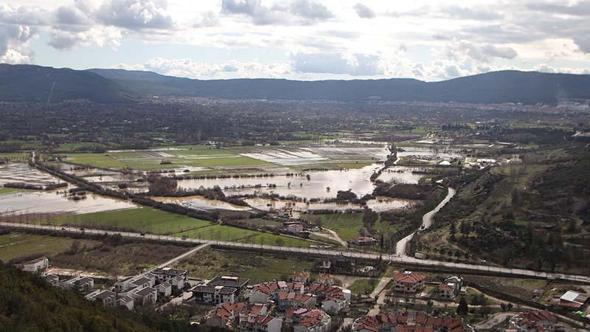 Menteşe'de sağanak; metrekareye 2 günde 60 kilogram yağış düştü