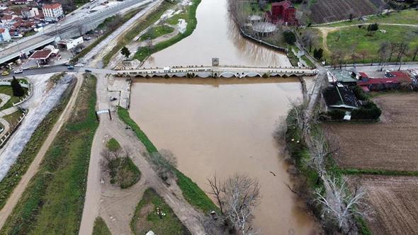 Metrekareye 60 kilogram yağış düşen Edirne’de, Tunca Nehri’nde su seviyesinde kritik artış