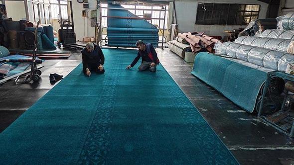 Tokyo Camisi'nin halıları yine Manisa'da dokundu