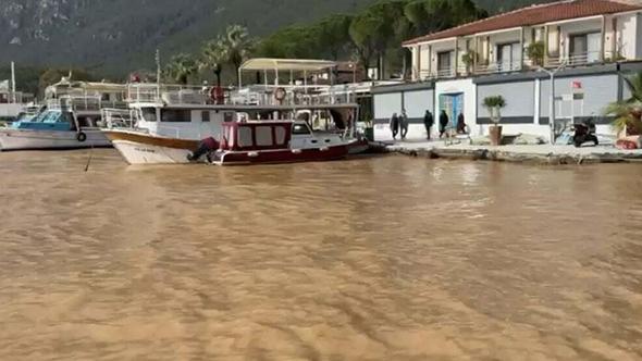 'Sakin Şehir'de denizin rengi değişti