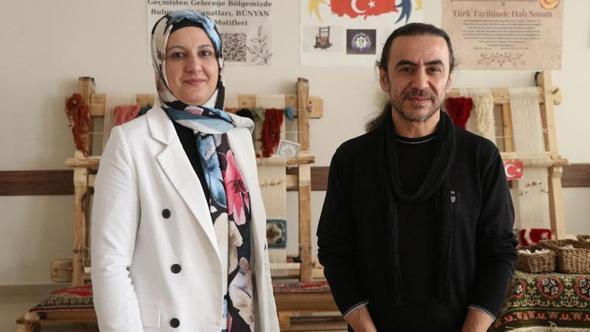 Kayseri’de 2 öğretmen, halı dokuma geleneğini yaşatmak için okulda atölye kurdu