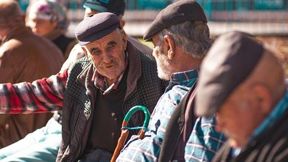 ‘2050’de dünya nüfusunun yüzde 21’inin 60 yaş üstü olacağı tahmin ediliyor’