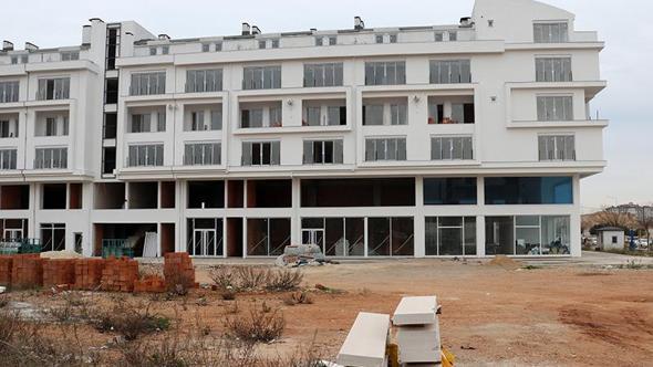 Antalya'da lüks konut projesinde teslimatın gecikmesi mağdur etti