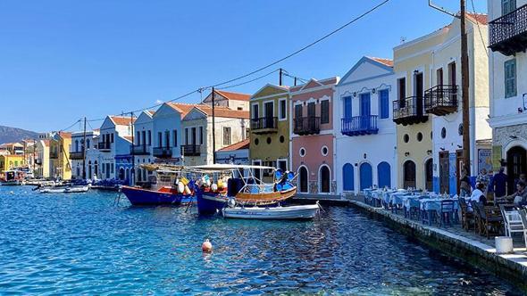 Türkiye'den Yunan adalarına 1 milyon 119 bin 472 ziyaretçi