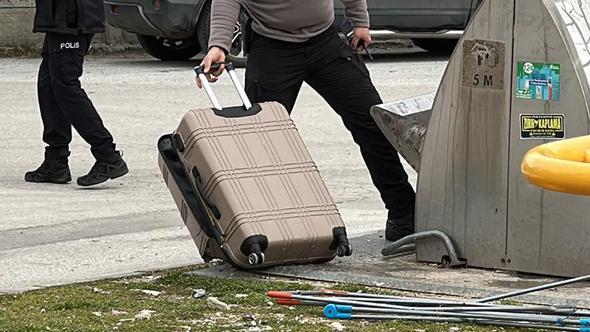 Parkta fünye ile patlatılan valizden taş parçaları çıktı