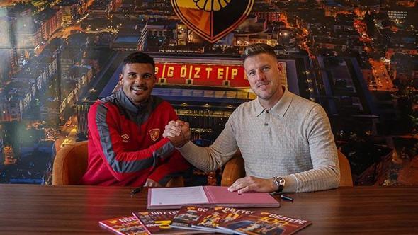 Göztepe vitrini yeniledi