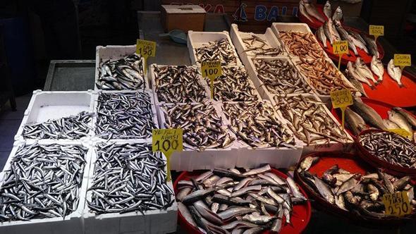 Trabzon’da, balık tezgahlarında çeşit bolluğu