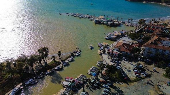 Akyaka'da denizin rengi değişti