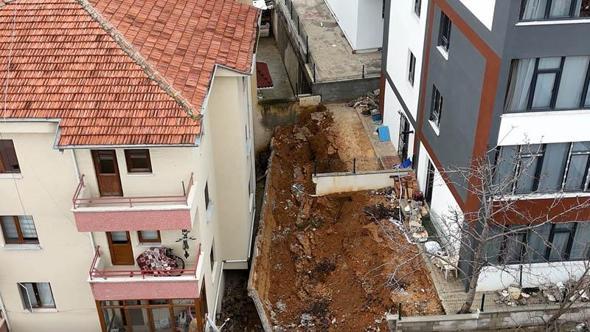 Ankara'da istinat duvarı çöktü, 4 apartman tahliye edildi
