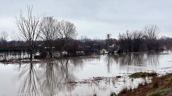 Turuncu alarm verilen Meriç Nehri’nde debi düşüşe geçti