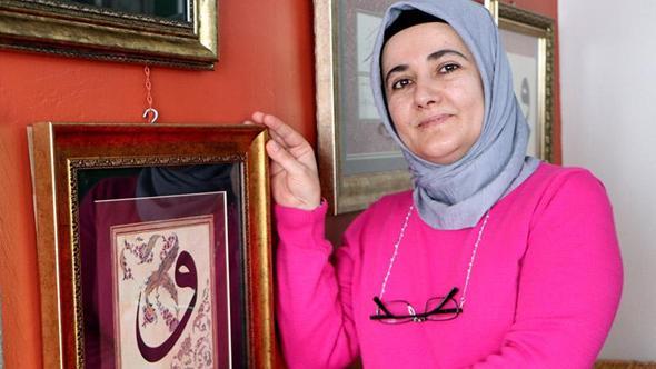 14 Şubat için hat tablolarına ilgi büyük