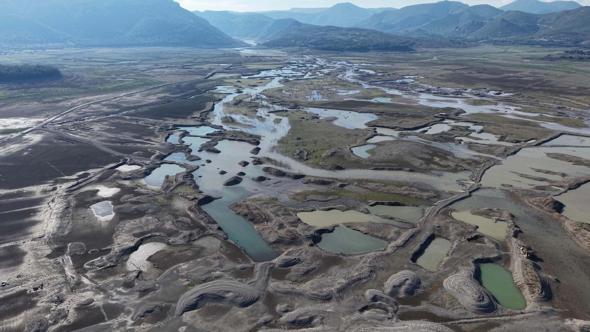 İzmir'de 44 günde metrekareye 463,3 kilogram yağış düştü