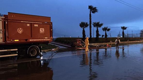 İzmir’de deniz seviyesi 85 santimetre yükseldi