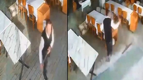 Restorana vuran dev dalganın çalışanı sürüklendiği anlar kamerada