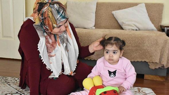 Kampanyası tamamlanıp, Dubai'ye giden SMA'lı Esma'nın annesi: İlaç damara girince kurtulacağına inandım