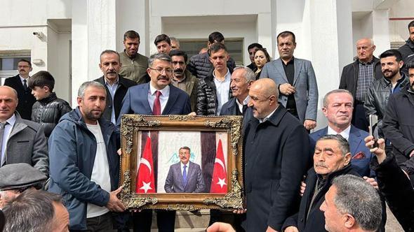 Vali Çelik'ten Yüksekova ve Çukurca'ya veda ziyareti