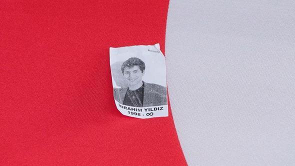 Oyuncu İbrahim Yıldız son yolculuğuna uğurlandı