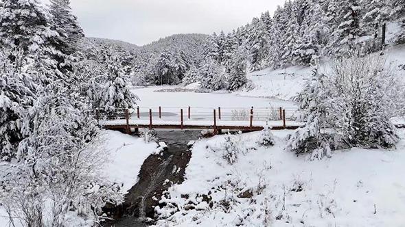 Dumanlı Tabiat Parkı’nda tablo gibi kış görüntüsü