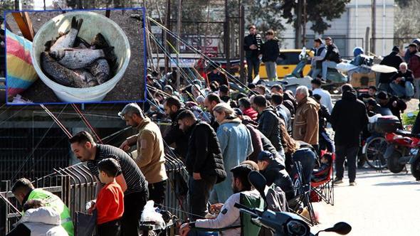 Adana'da av yasağının başladığı gün oltacıların köprüdeki yoğunluğu Galata'yı andırdı