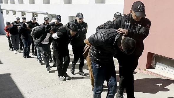 Adana'da 'torbacı' operasyonunda 11 tutuklama
