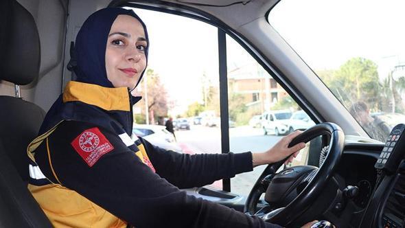 Ambulans şoförü Gülser: Direksiyonda saniyelerle yarışıyoruz