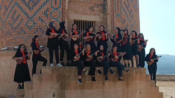 12 bin yıllık Hasankeyf’te kadınlardan ukuleleli 8 Mart etkinliği