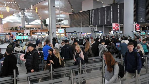 İstanbul Havalimanı'nda tatil yoğunluğu başladı