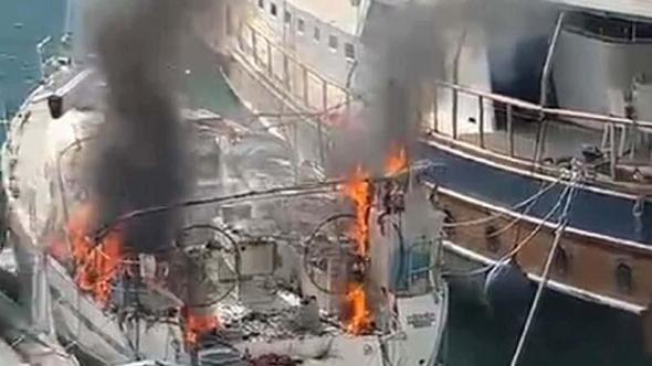 Fethiye’de yelkenli tekne yandı