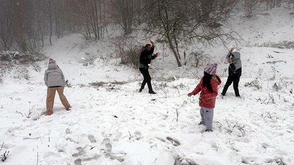 Tekirdağ'da Ganos Dağı'nda kar kalınlığı 10 santimetreye ulaştı