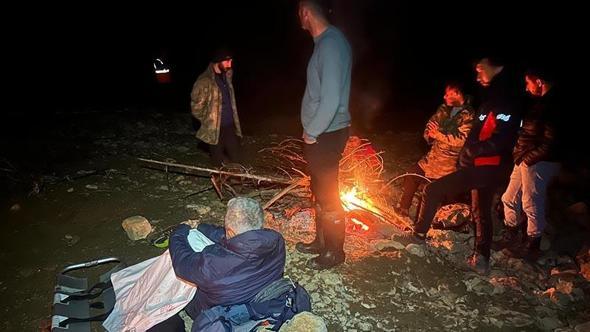 Bacağı kırılan dağcı ile arkadaşları, askeri helikopterle kurtarıldı