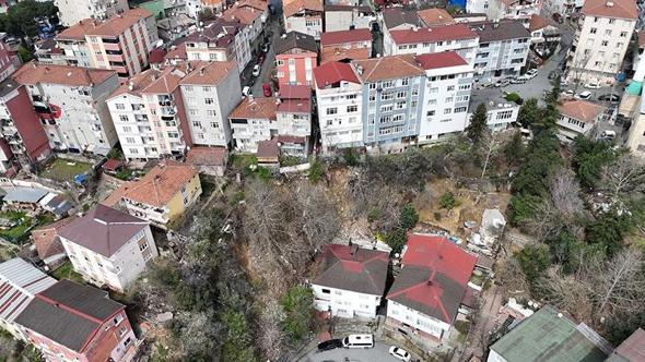 Sarıyer'de toprak kayması sonrası tahliye: Göçebe hayatına döndük