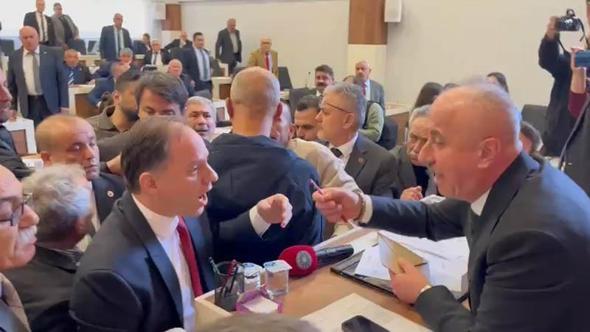 Zonguldak İl Genel Meclisi başkanlık seçiminde gerginlik