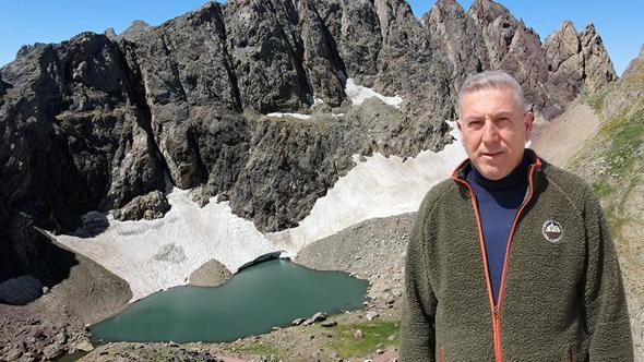 Prof. Dr. Alaeddinoğlu: Yağan kar Cilo'daki buzul erimelerini önlemeyecek, özel yasa çıkarılmalı