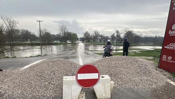 Edirne'de debisi artan Meriç ve Tunca nehirler için 'sarı alarm' verildi