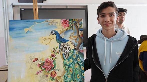 Şırnaklı Hüsam, resimleriyle ABD’nin prestijli sanat okuluna birinci sıradan ve tam burslu kabul aldı