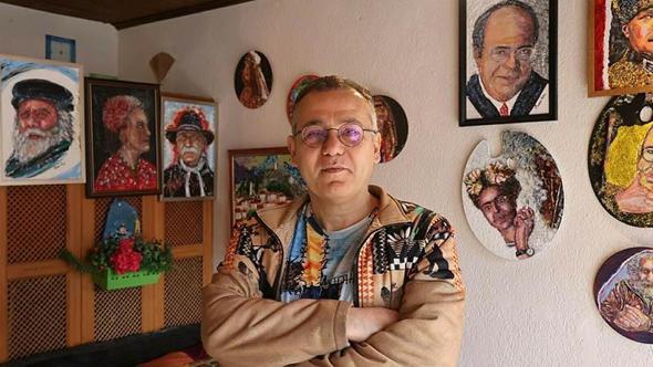 Tarihi semtte çay posasından portakal filesine, her şeyi esere dönüştürüyor