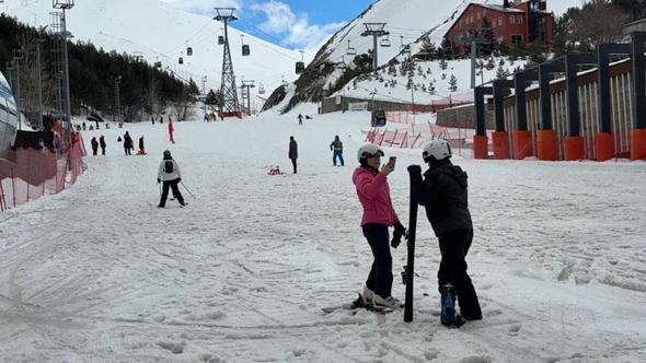 Palandöken'de kayakta 'bahar sezonu'