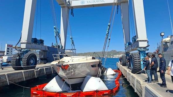 Bodrum'da marinadaki yangında batan 7 motoryatın enkazı kaldırılıyor