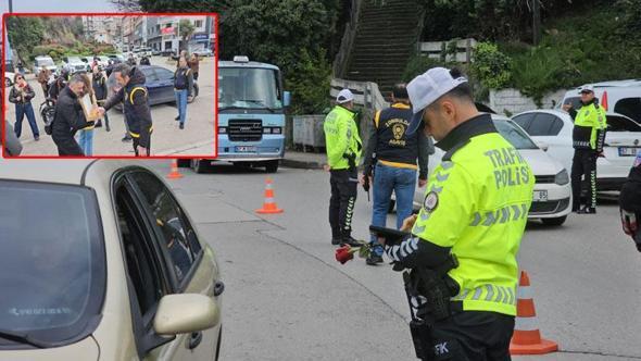 Gazetecilerden, polislere uygulama noktasında kutlama